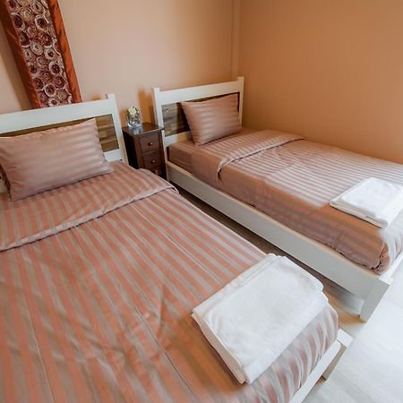 Full House Hotel Bangkok Phòng bức ảnh