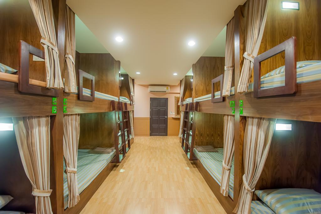 Full House Hotel Bangkok Phòng bức ảnh