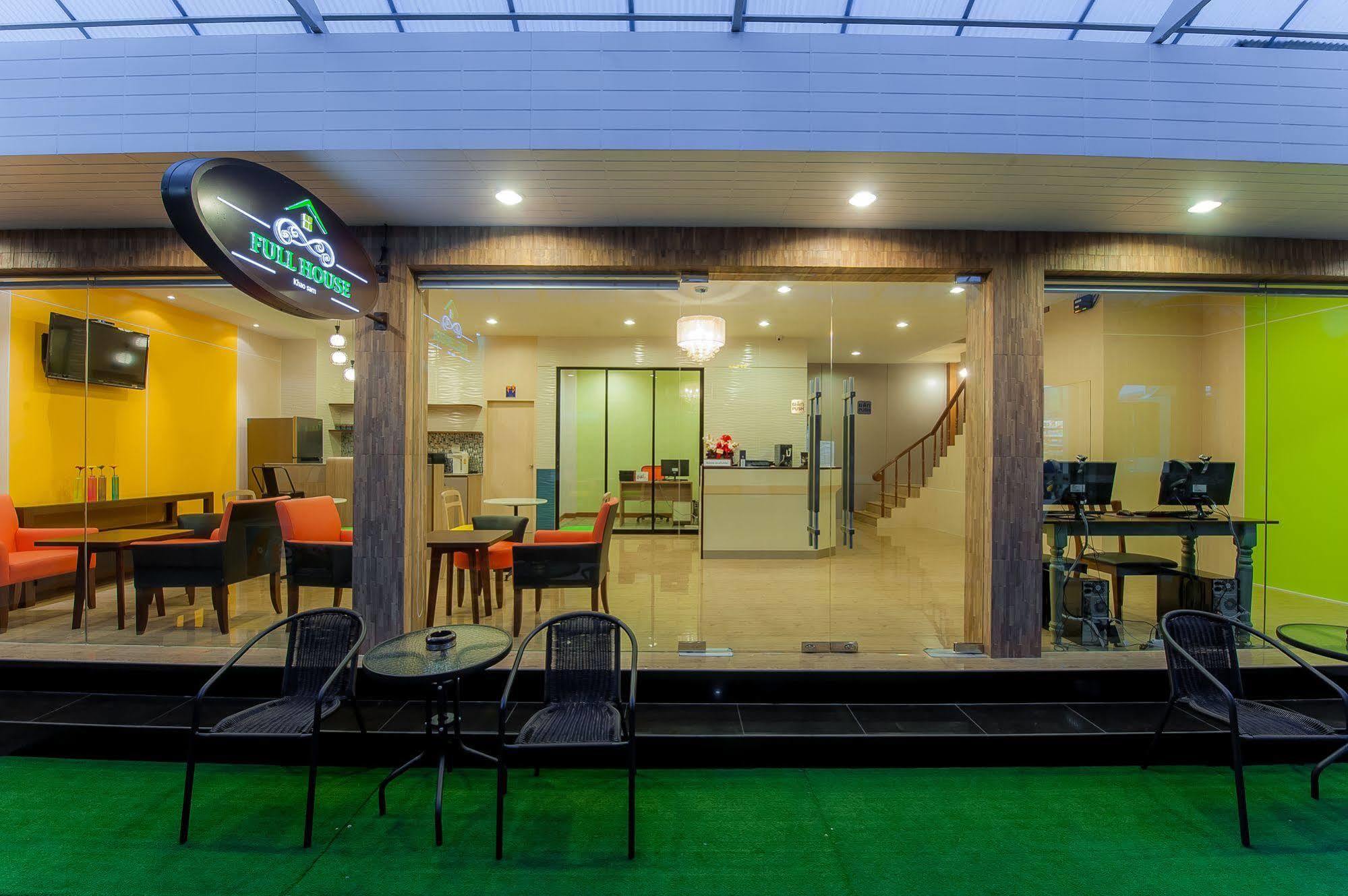 Full House Hotel Bangkok Ngoại thất bức ảnh